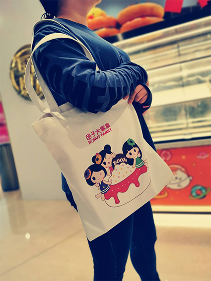 甜甜圈加盟店如何通過(guò)周邊產(chǎn)品帶動(dòng)門(mén)店客流？
